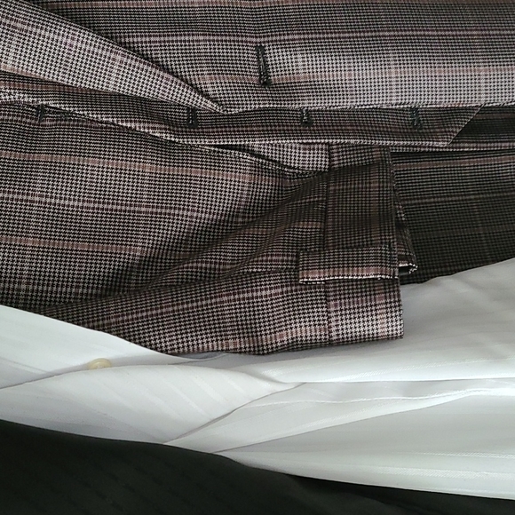 Mens suit - Picture 3 of 4